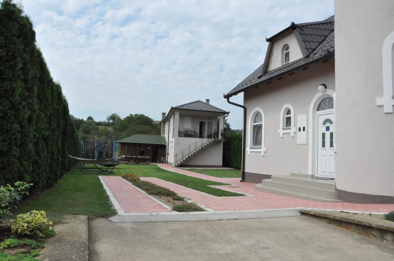 Aria Apartmani Vrdnik Exterior foto